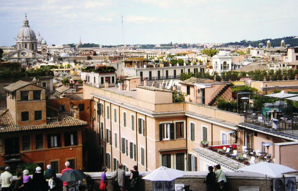 Вид на город с высоты лестницы на площади Испании